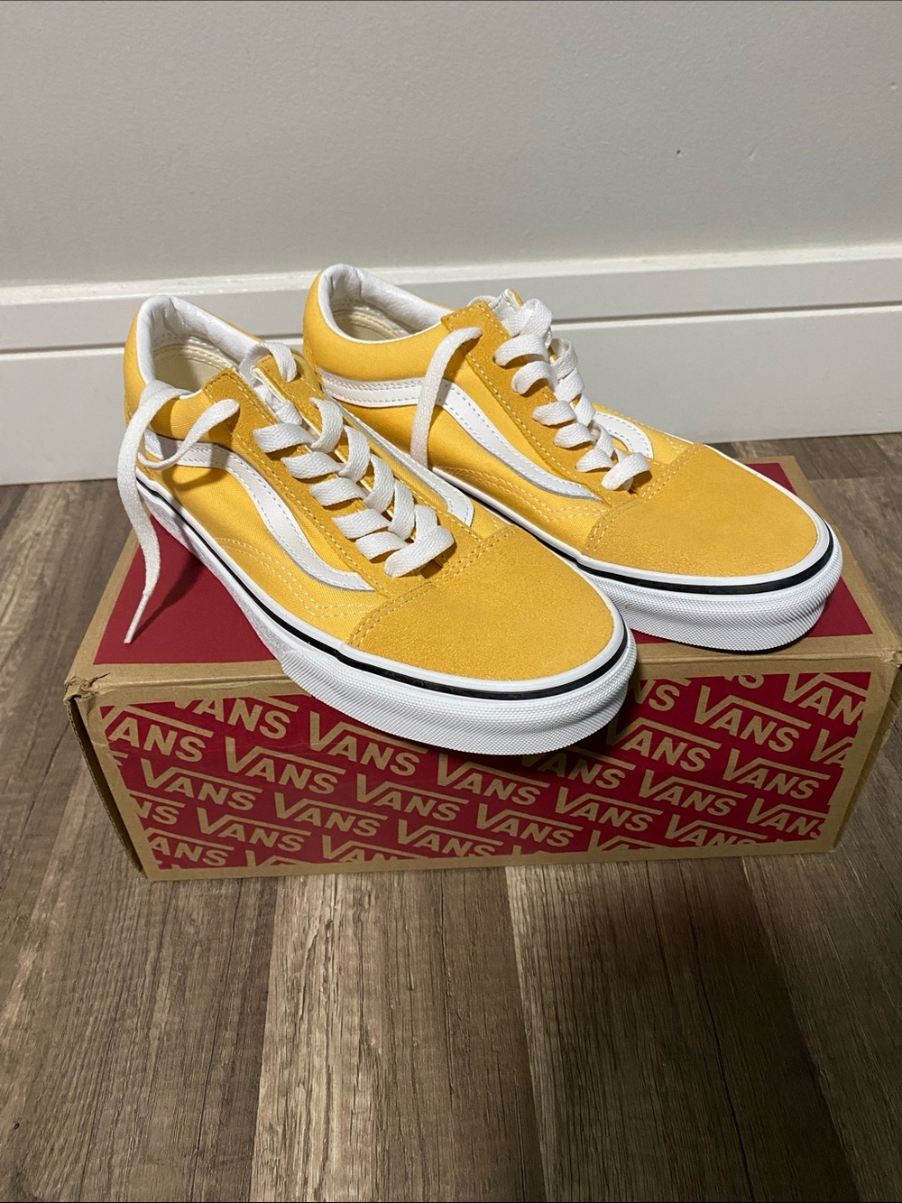 Vans Old Skool Sneakers in Yellow and White